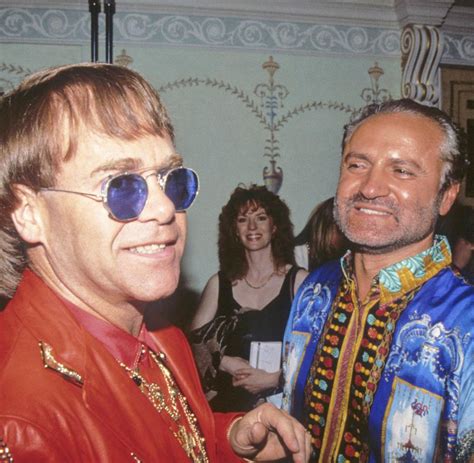 gianni versace y elton john|gianni versace worth death.